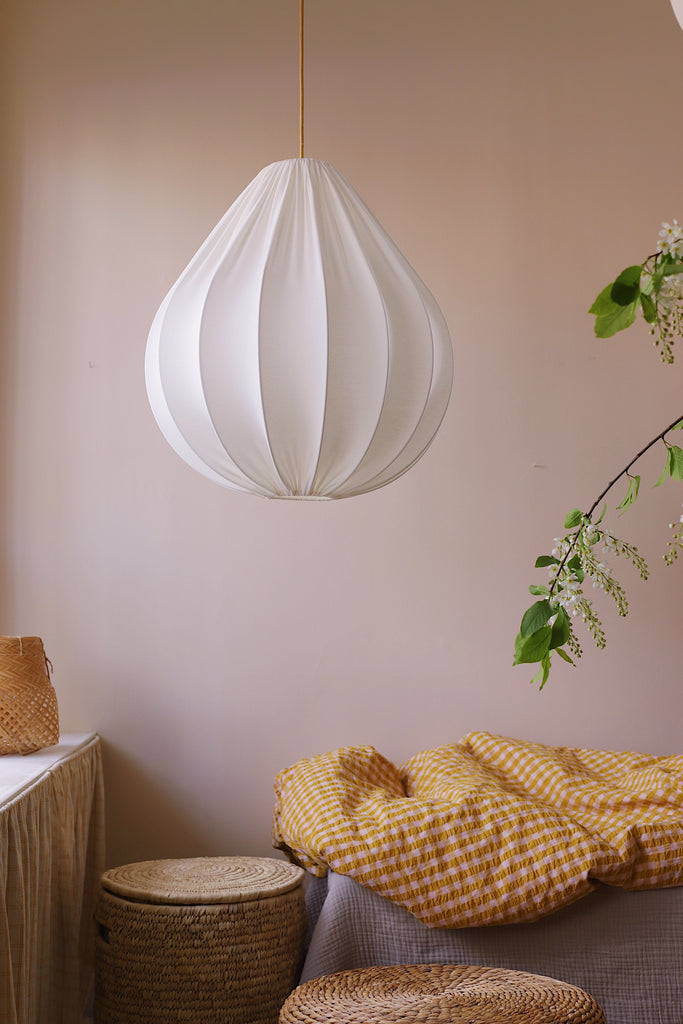 Stor taklampa droppformad