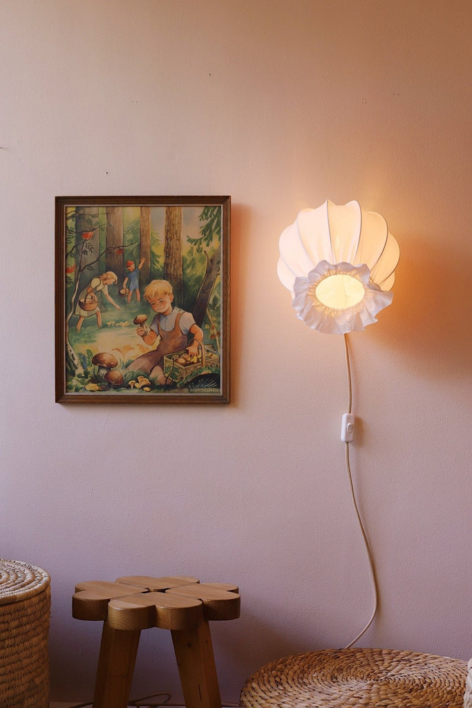 Liten vägglampa